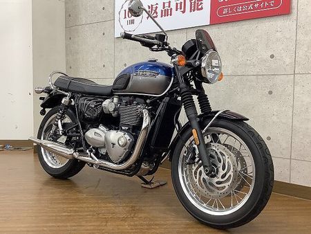 トライアンフ BONNEVILLE T120 Bonneville T120 2022年モデル グラブバー サイドバック 装備 2