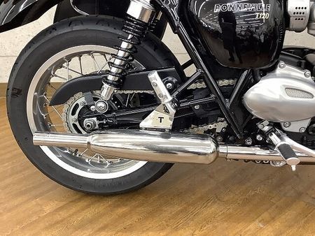 トライアンフ BONNEVILLE T120 Bonneville T120 2022年モデル グラブバー サイドバック 装備 23