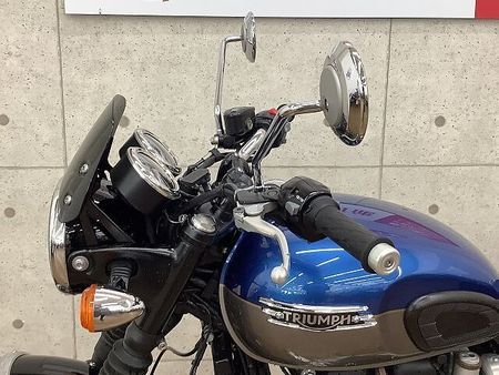 トライアンフ BONNEVILLE T120 Bonneville T120 2022年モデル グラブバー サイドバック 装備 25