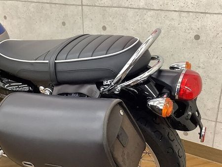 トライアンフ BONNEVILLE T120 Bonneville T120 2022年モデル グラブバー サイドバック 装備 28