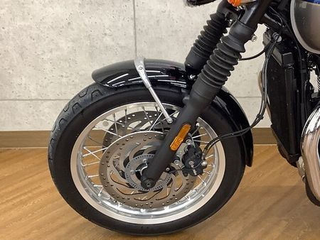 トライアンフ BONNEVILLE T120 Bonneville T120 2022年モデル グラブバー サイドバック 装備 29