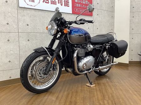 トライアンフ BONNEVILLE T120 Bonneville T120 2022年モデル グラブバー サイドバック 装備 5