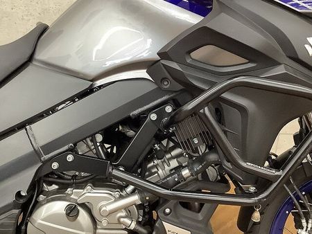 スズキ Vストローム650XT V-ストローム650XT 2022年モデル 三点パニア付き 18