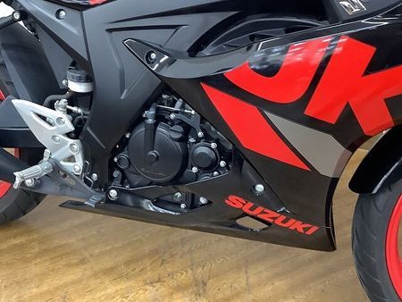 スズキ GSX-R125 【豊橋店来店成約限定】 GSX-R125 2019年モデル!! 11