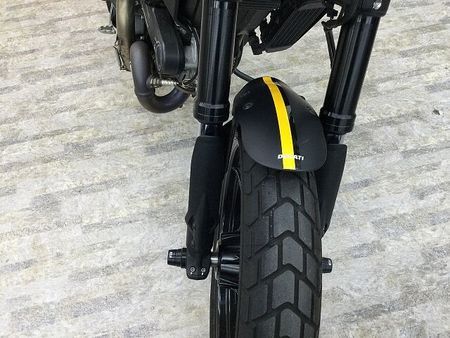 ドゥカティ Scrambler Full Throttle スクランブラーフルスロットル 空冷Lツインエンジン 17