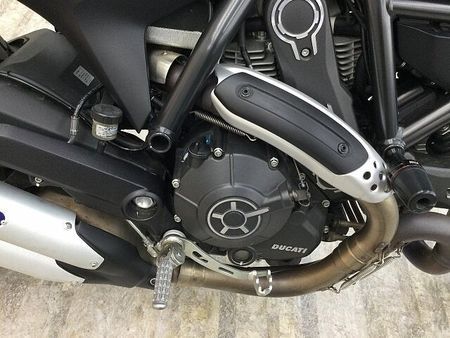 ドゥカティ Scrambler Full Throttle スクランブラーフルスロットル 空冷Lツインエンジン 21