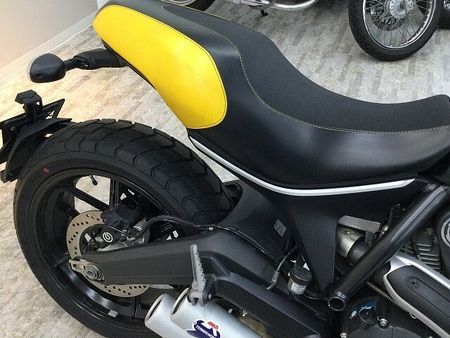 ドゥカティ Scrambler Full Throttle スクランブラーフルスロットル 空冷Lツインエンジン 23