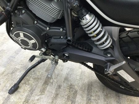 ドゥカティ Scrambler Full Throttle スクランブラーフルスロットル 空冷Lツインエンジン 30