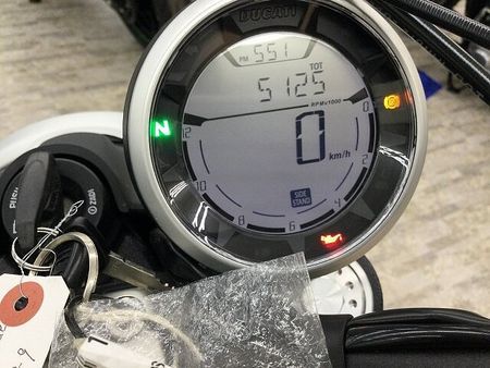 ドゥカティ Scrambler Full Throttle スクランブラーフルスロットル 空冷Lツインエンジン 8
