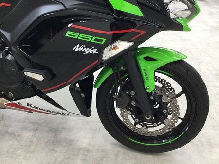 カワサキ ニンジャ 650 【バイク王認定中古車】Ninja 650 2022年モデル エンジンスライダー 社外ミラー 19