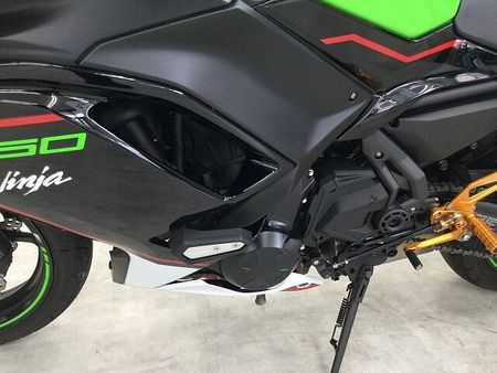 カワサキ ニンジャ 650 【バイク王認定中古車】Ninja 650 2022年モデル エンジンスライダー 社外ミラー 32