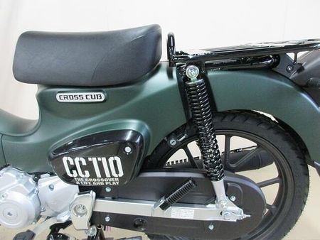 ホンダ クロスカブ110 店頭現車無し、要取り寄せ車両。ABS・Fディスクブレーキ・デジタルメーターを標準装備♪ 12
