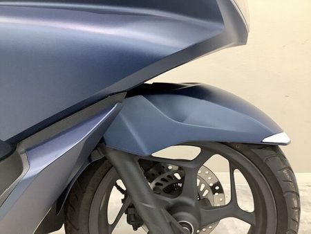 ホンダ PCX125 PCX グリップヒーター・リアキャリア・リアボックス装備車両 13