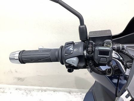 ホンダ PCX125 PCX グリップヒーター・リアキャリア・リアボックス装備車両 27