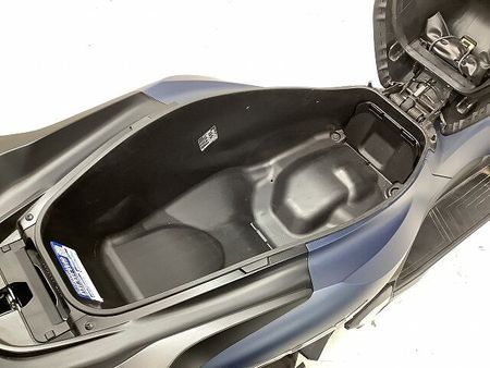 ホンダ PCX125 PCX グリップヒーター・リアキャリア・リアボックス装備車両 30