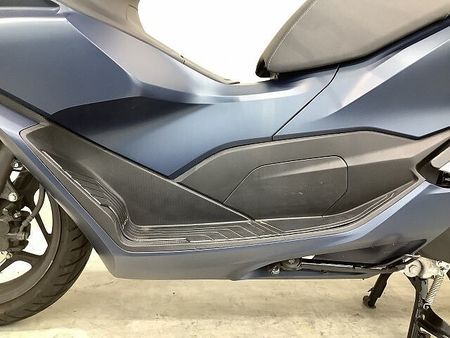 ホンダ PCX125 PCX グリップヒーター・リアキャリア・リアボックス装備車両 38