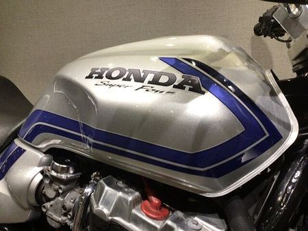 ホンダ CB1300スーパーフォア CB1300スーパーフォア SC40型1999年モデル テックサーフ製フルエキマフラー・ハ 20