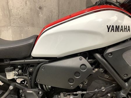 ヤマハ XSR700 XSR700 2020年モデル グリップヒーター USB装備 17
