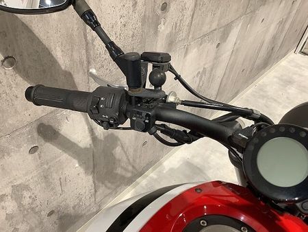 ヤマハ XSR700 XSR700 2020年モデル グリップヒーター USB装備 23