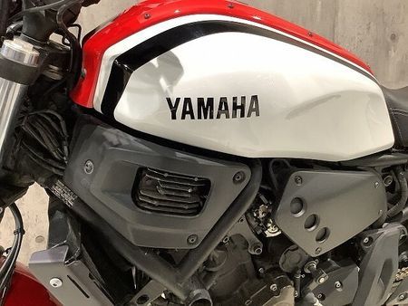 ヤマハ XSR700 XSR700 2020年モデル グリップヒーター USB装備 32