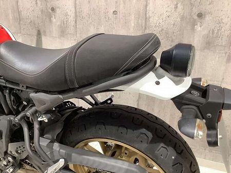 ヤマハ XSR700 XSR700 2020年モデル グリップヒーター USB装備 38