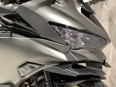 カワサキ ZX-25R ZX-25R SE 2023年モデル キジマ製フェンダーレス ベビーフェイス製ステップ U 17