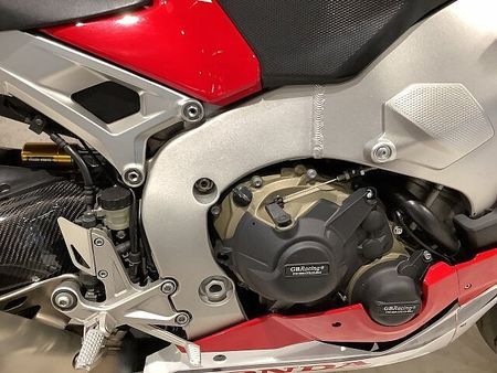 ホンダ CBR1000RR CBR1000RR SP 2018年モデル 一人乗仕様 フェンダーレス USB装備 24