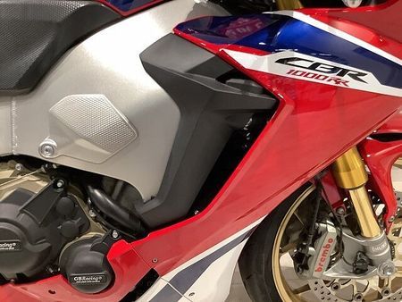 ホンダ CBR1000RR CBR1000RR SP 2018年モデル 一人乗仕様 フェンダーレス USB装備 26