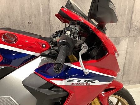 ホンダ CBR1000RR CBR1000RR SP 2018年モデル 一人乗仕様 フェンダーレス USB装備 27