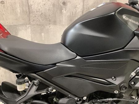 カワサキ Z250 Z250 2019年モデル アクティブ製ナンバーサイドウィンカー エンジンスライダー 電圧 18