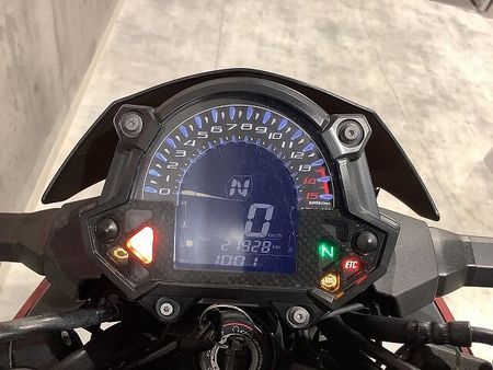 カワサキ Z250 Z250 2019年モデル アクティブ製ナンバーサイドウィンカー エンジンスライダー 電圧 22