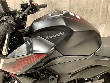 カワサキ Z250 Z250 2019年モデル アクティブ製ナンバーサイドウィンカー エンジンスライダー 電圧 39