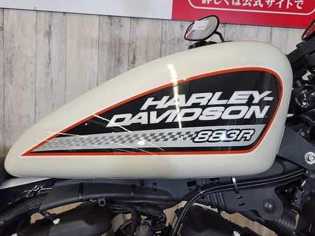 ハーレーダビッドソン XL883R XL883RI・バッテリー新品・LEDヘッドライト・オーリンズサス・極小ウインカー・チンス 13