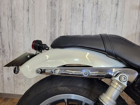 ハーレーダビッドソン XL883R XL883RI・バッテリー新品・LEDヘッドライト・オーリンズサス・極小ウインカー・チンス 14