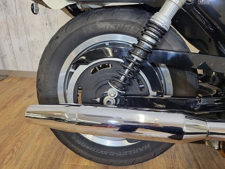 ハーレーダビッドソン XL883R XL883RI・バッテリー新品・LEDヘッドライト・オーリンズサス・極小ウインカー・チンス 15