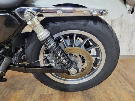ハーレーダビッドソン XL883R XL883RI・バッテリー新品・LEDヘッドライト・オーリンズサス・極小ウインカー・チンス 21