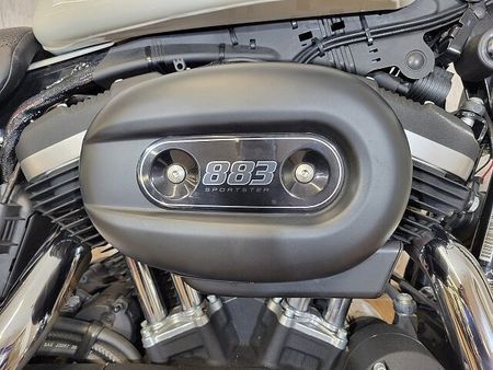 ハーレーダビッドソン XL883R XL883RI・バッテリー新品・LEDヘッドライト・オーリンズサス・極小ウインカー・チンス 27