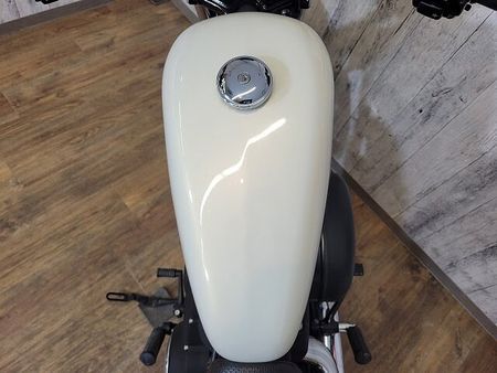 ハーレーダビッドソン XL883R XL883RI・バッテリー新品・LEDヘッドライト・オーリンズサス・極小ウインカー・チンス 39