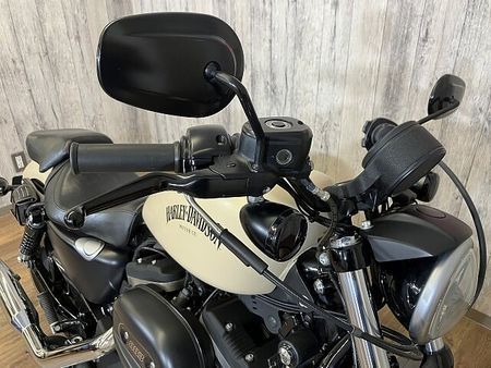 ハーレーダビッドソン XL883N SPORTSTER IRON XL883N アイアン・バッテリー新品・サイドバックサポート・サイドバック・ダークスモーク 27