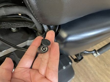 ハーレーダビッドソン XL883N SPORTSTER IRON XL883N アイアン・バッテリー新品・サイドバックサポート・サイドバック・ダークスモーク 39