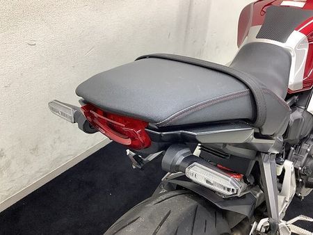 ホンダ CB1000R (2018-) CB1000R キー2本 ETC1.0・グリップヒーター・クイックシフター標準装備車両 34