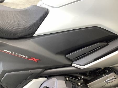 ホンダ NC750X タイプLD NC750X Type LD RC90型 リアボックス・ハンドガード装備 24