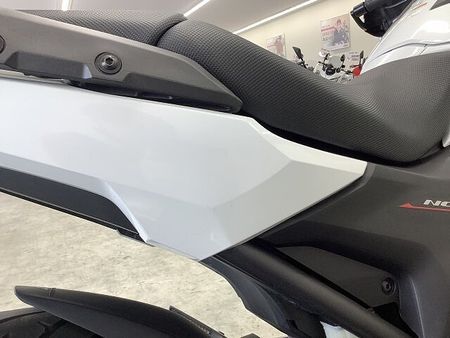 ホンダ NC750X タイプLD NC750X Type LD RC90型 リアボックス・ハンドガード装備 33