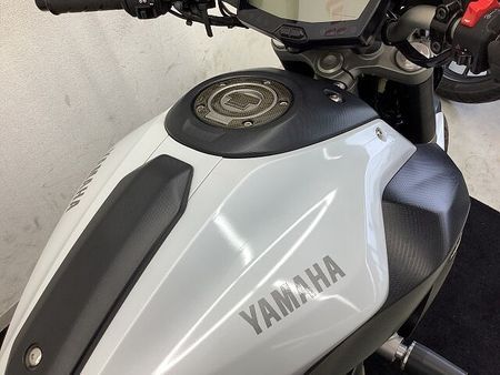 ヤマハ MT-07 MT-07 マルチバー・USBポート・グリップヒーター装備!!! 23