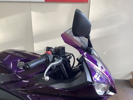 ヤマハ YZF-R25 【スピード納車】YZF-R25 ABS デイトナ製USB電源 マルチバー ヘルメットロック 15