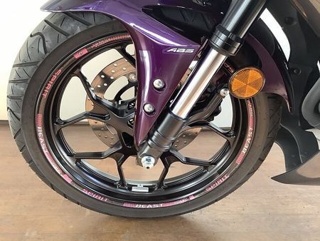 ヤマハ YZF-R25 【スピード納車】YZF-R25 ABS デイトナ製USB電源 マルチバー ヘルメットロック 30