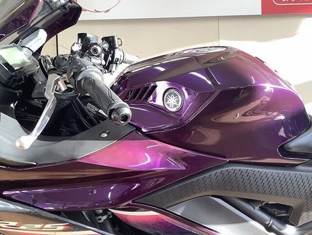 ヤマハ YZF-R25 【スピード納車】YZF-R25 ABS デイトナ製USB電源 マルチバー ヘルメットロック 31