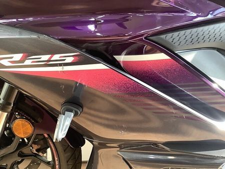 ヤマハ YZF-R25 【スピード納車】YZF-R25 ABS デイトナ製USB電源 マルチバー ヘルメットロック 32
