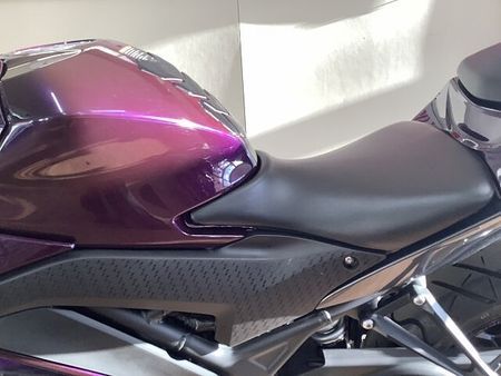 ヤマハ YZF-R25 【スピード納車】YZF-R25 ABS デイトナ製USB電源 マルチバー ヘルメットロック 35