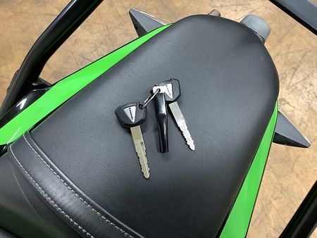 カワサキ ニンジャ 650 Ninja650 KRT Edition リアキャリア クランプバー インジェクション E 11